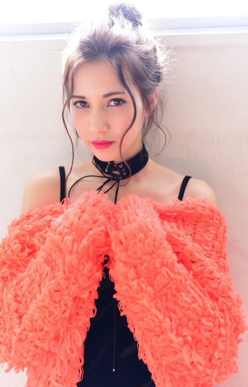 グラデーションカラーのヘアアレンジまとめ♡キレイカラーを楽しむ3つのスタイル！のサムネイル画像