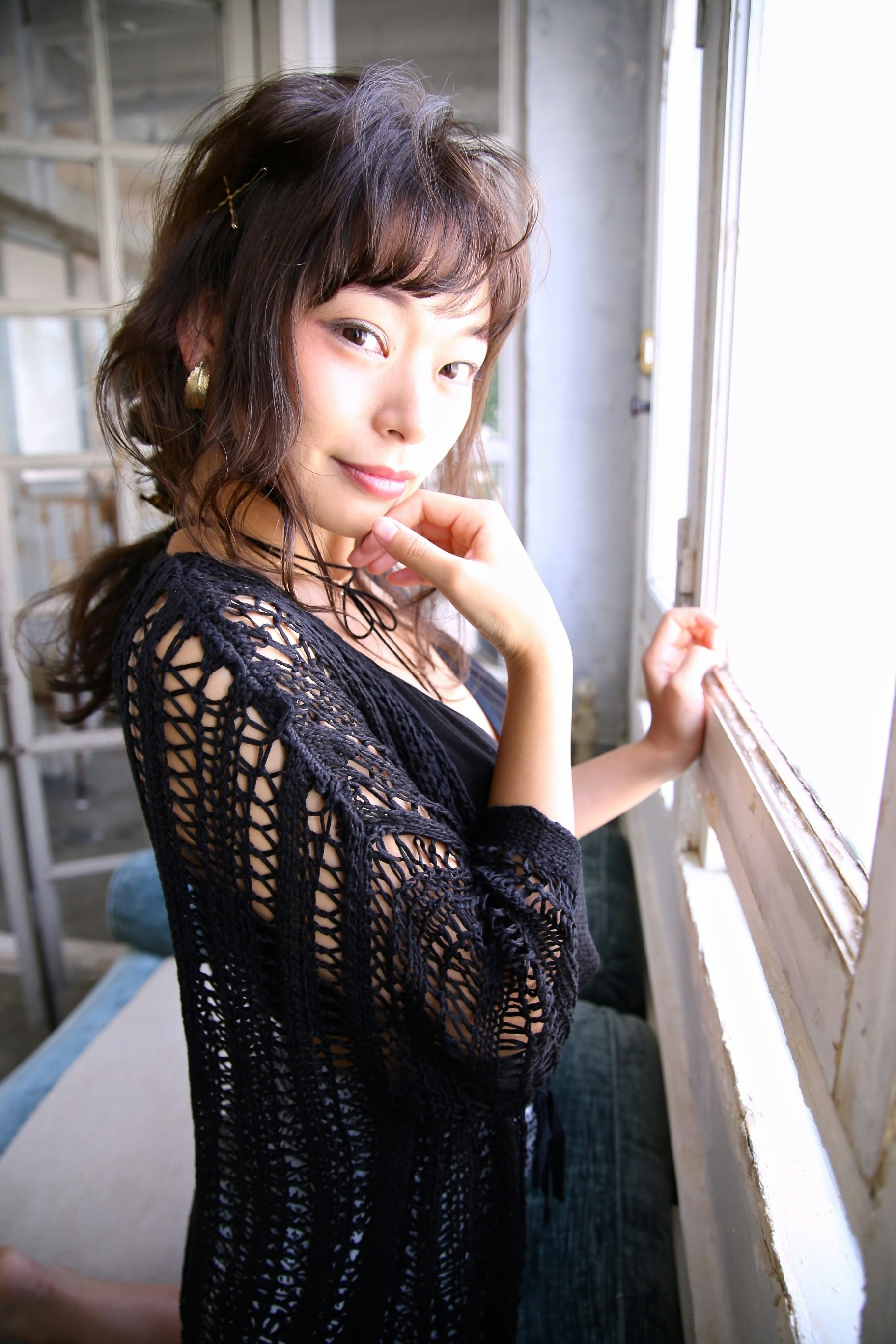 “シルエット”重視のダウンスタイル♡パーティ仕様のヘアアレンジまとめのサムネイル画像