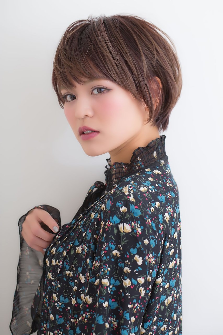 ショートヘアをアップデート 耳かけショートで好感度とトレンドを両方ゲットしよう ホットペッパービューティーマガジン
