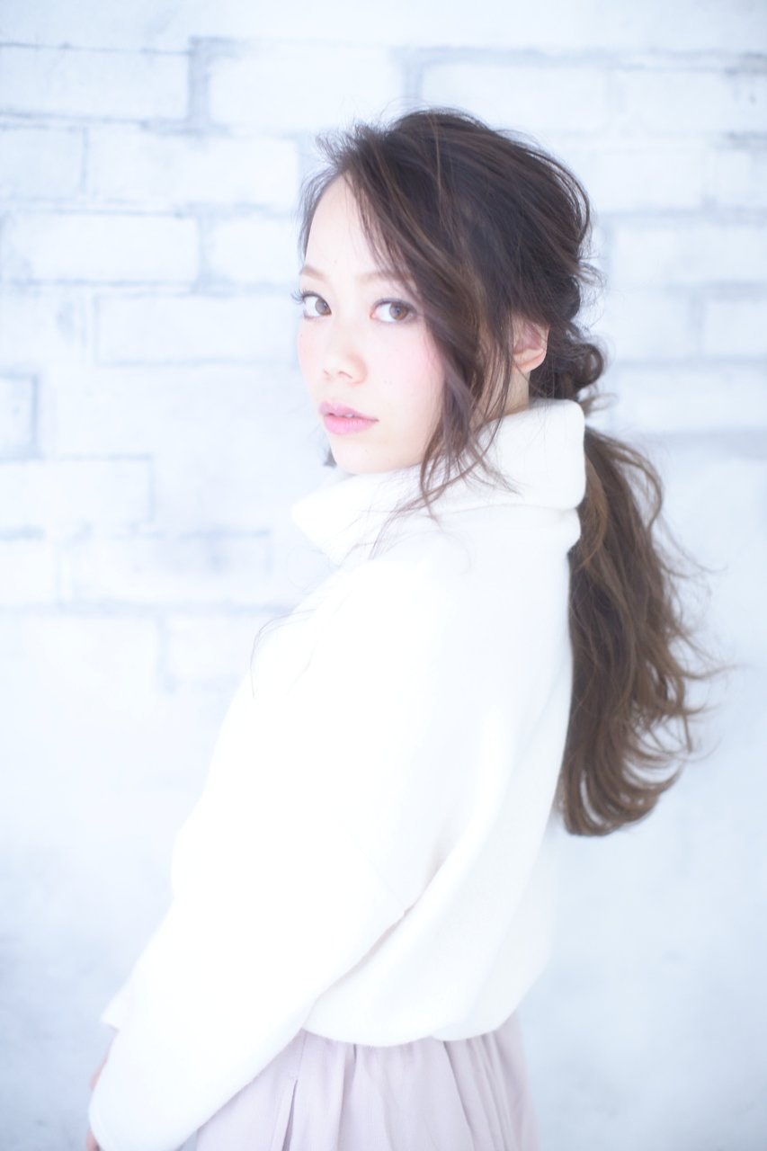 オフィスでも使える♡【くるりんぱ】でキレイなお姉さんを目指しませんか?のサムネイル画像