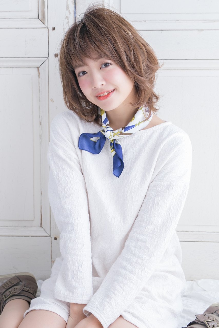 重めの髪で“大人っぽさ”を手に入れよう♡ボリューミーなヘアスタイルカタログ集のサムネイル画像