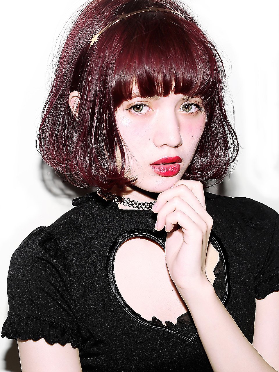 ヘアカラーでイメチェン!大人っぽくてキュートな髪色ならボルドーに決まり♡のサムネイル画像