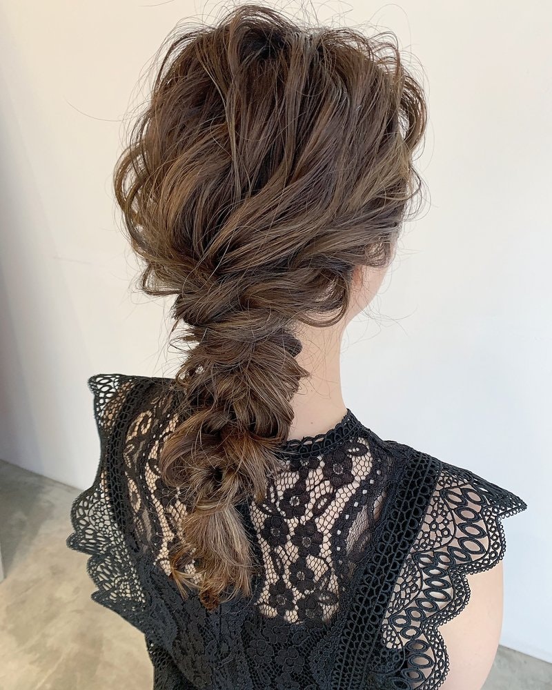 パーティーや結婚式におすすめ 大人女子にぴったりのヘアセット大特集 ホットペッパービューティーマガジン