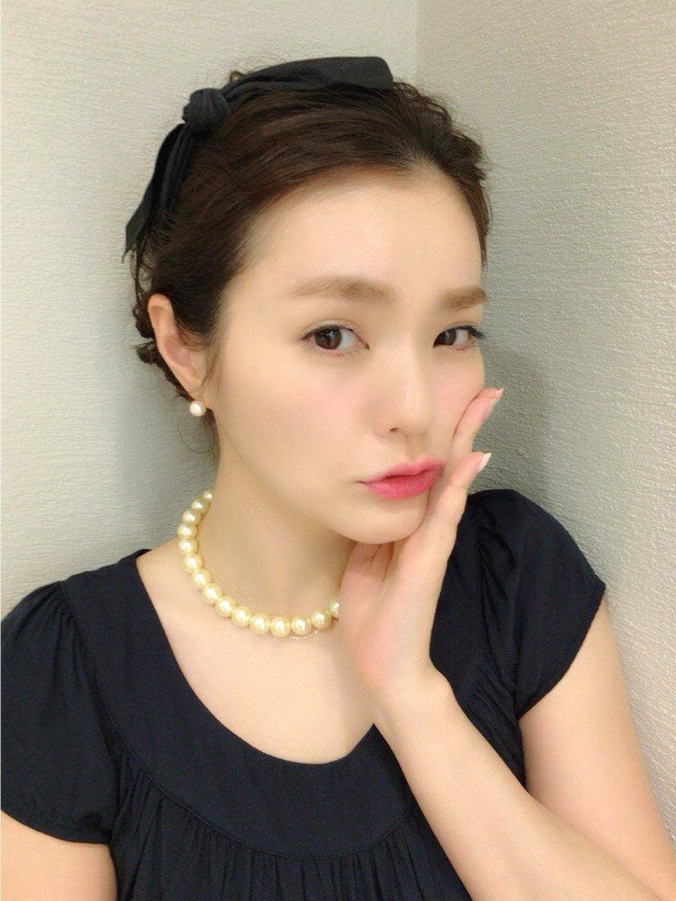 入学式におすすめのアップスタイルで第一印象を最高に可愛く仕上げよう♡のサムネイル画像