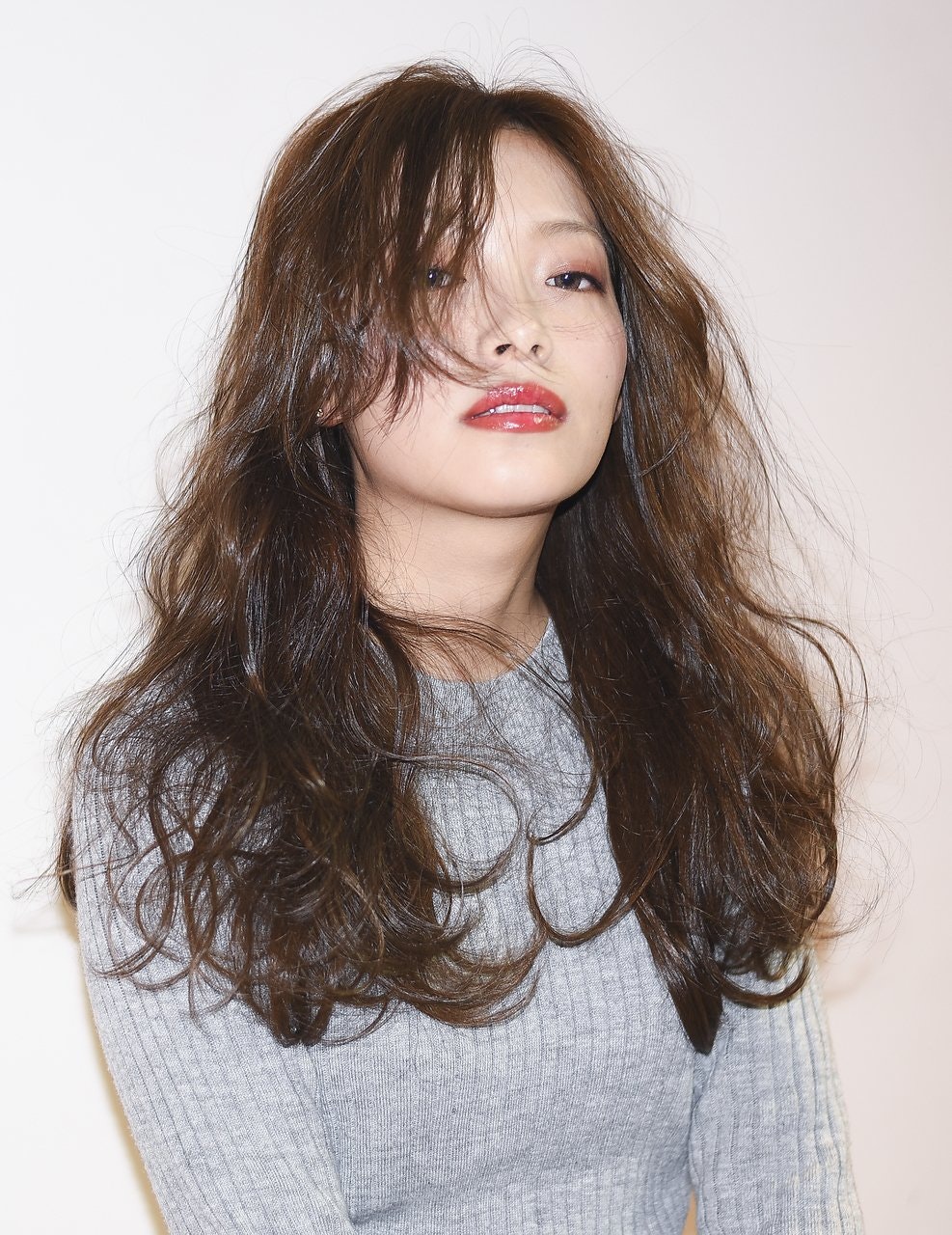 今 髪色変えるならアッシュ 外国人のような透明感のあるおしゃれヘアーになろう ホットペッパービューティーマガジン 今 髪色変えるならアッシュ 外国人のような透明感のあるおしゃれヘアーになろう ホットペッパービューティーマガジン