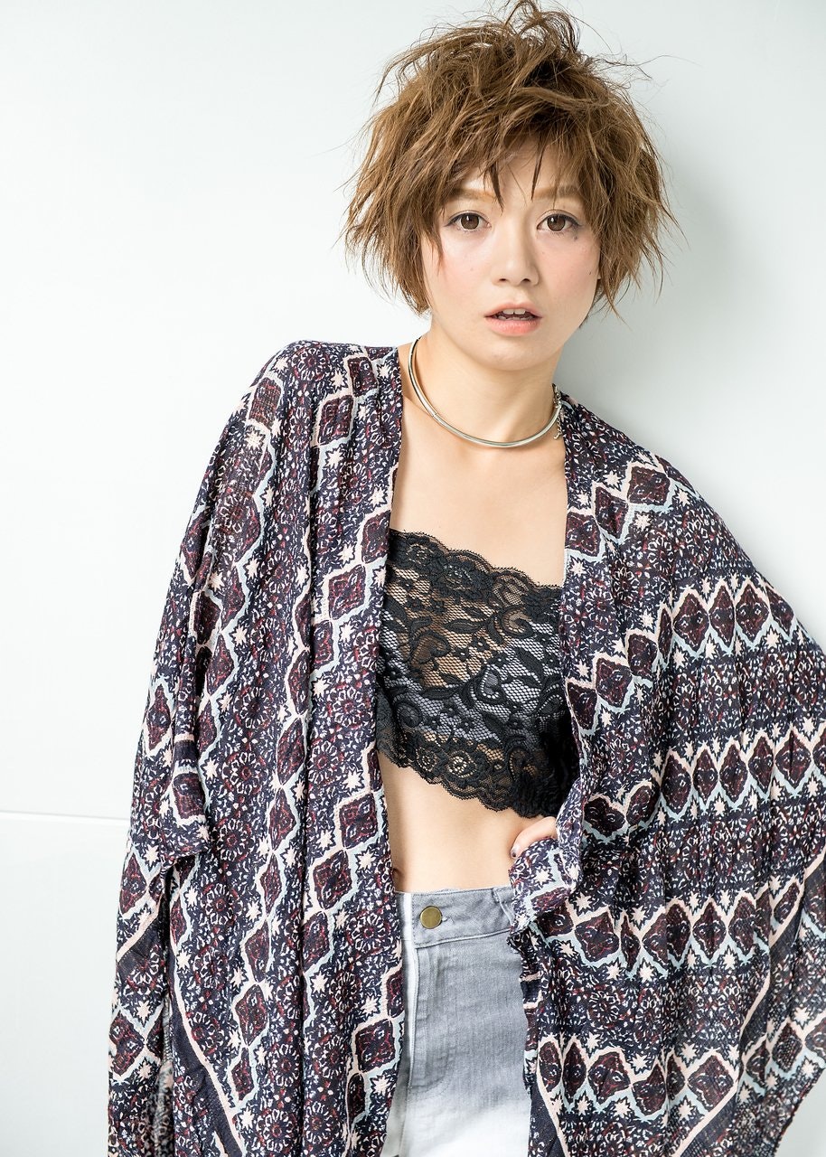 エスニックコーデと相性◎なヘアスタイルはコレ！雰囲気たっぷりオシャレガールに大変身♡のサムネイル画像