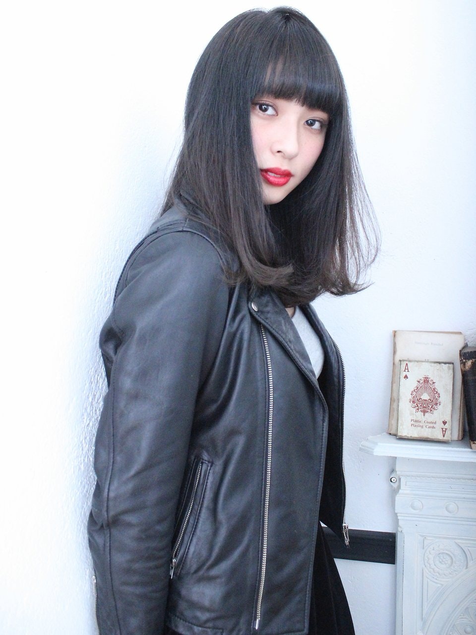 物憂げで繊細な佇まい アンニュイな髪色で雰囲気のある女性になろう ホットペッパービューティーマガジン 物憂げで繊細な佇まい アンニュイな髪色で雰囲気のある女性になろう ホットペッパービューティーマガジン