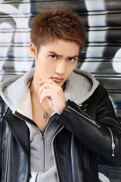 モテ髪の新定番 おしゃれで清潔感あふれる ツーブロック で好感度up ホットペッパービューティーマガジン