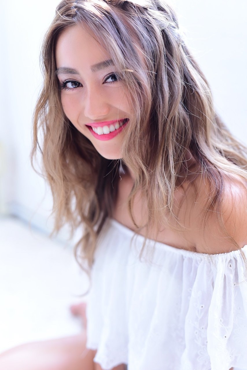 特別な日のヘアアレンジ ゴージャスかわいいウォーターフォールがおすすめ ホットペッパービューティーマガジン