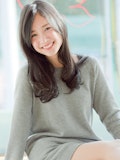 暗めの髪色なら「グレー」がおすすめ！艶と柔らかな質感が絶妙なんです♡