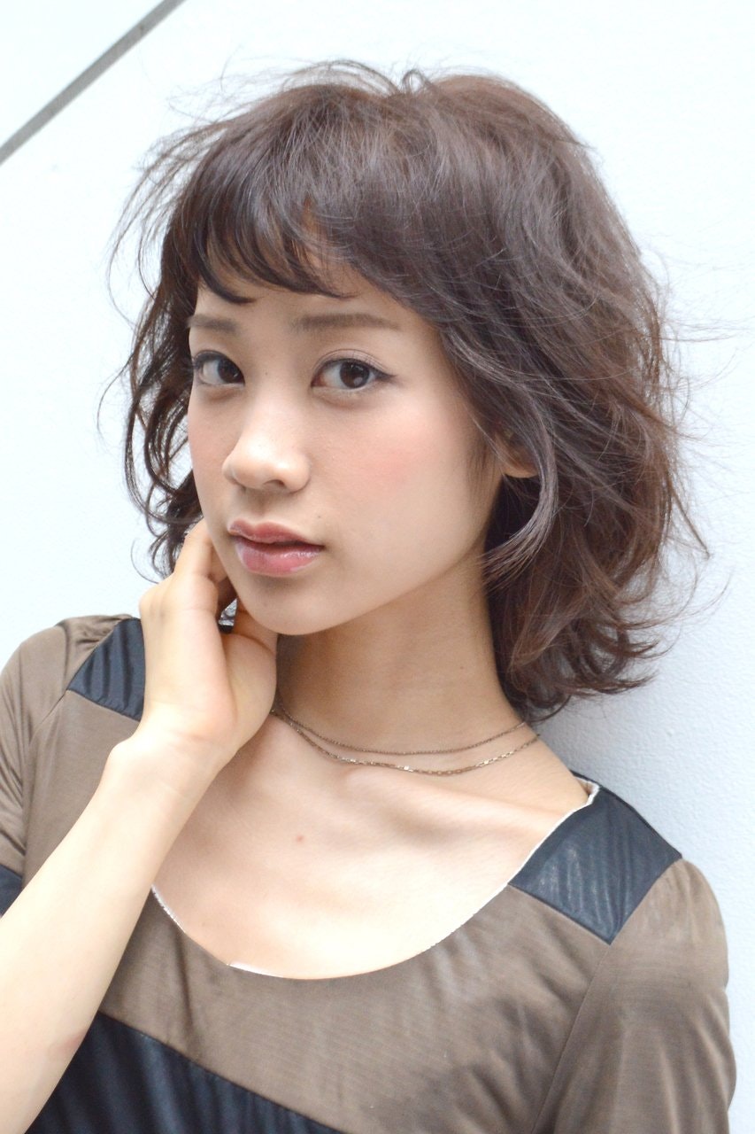 女子力高め♪ガーリーな雰囲気たっぷり、モテ系ウルフのヘアカタログ!のサムネイル画像