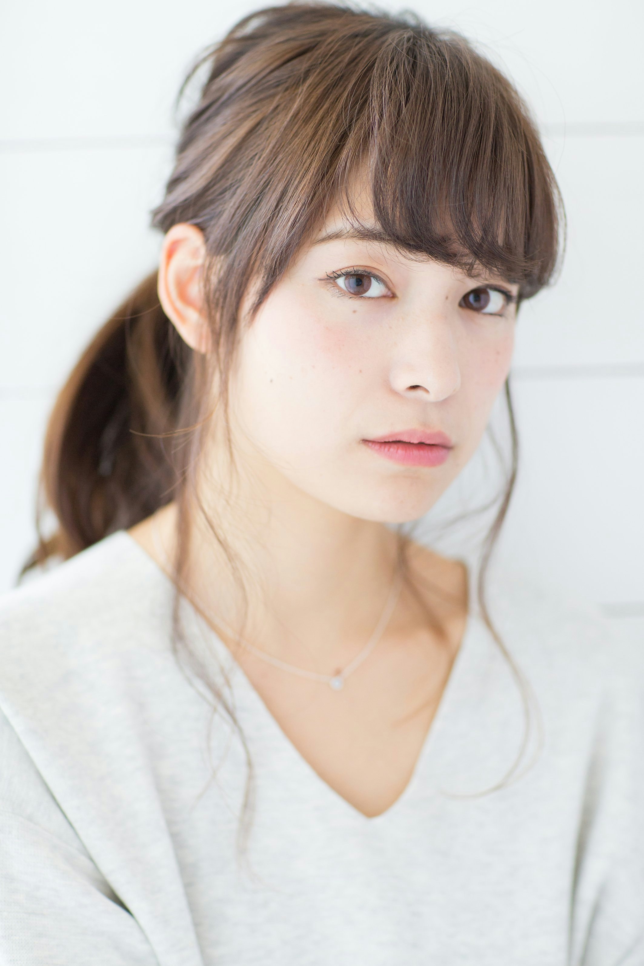 どう結ぶとかわいい? 『カジュアルポニーテール』のまとめ髪☆アレンジ集のサムネイル画像