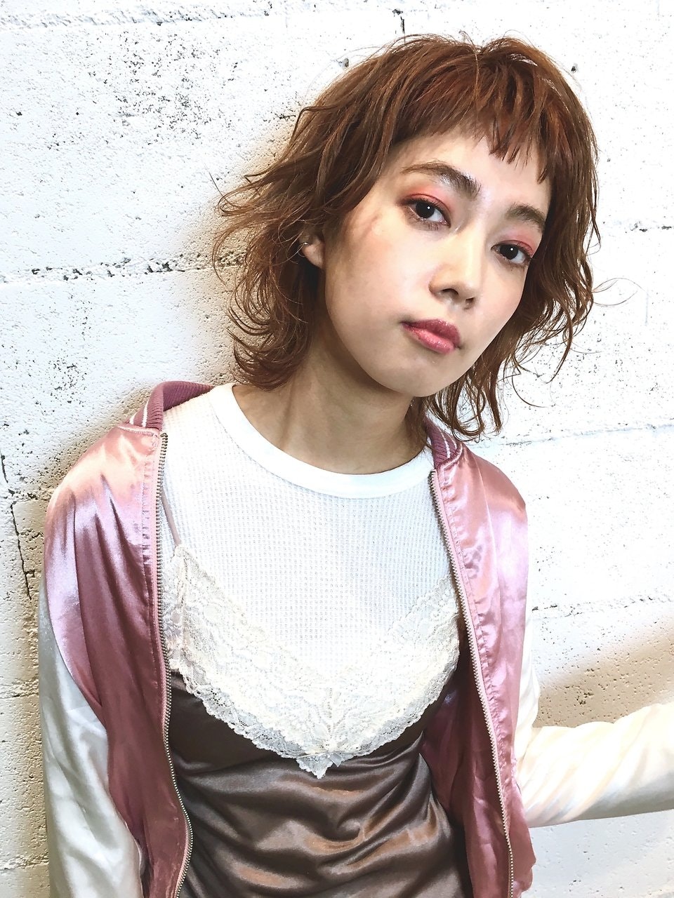 かわいいもカッコイイも両方楽しめる髪型♡今っぽいショートウルフをチェックのサムネイル画像