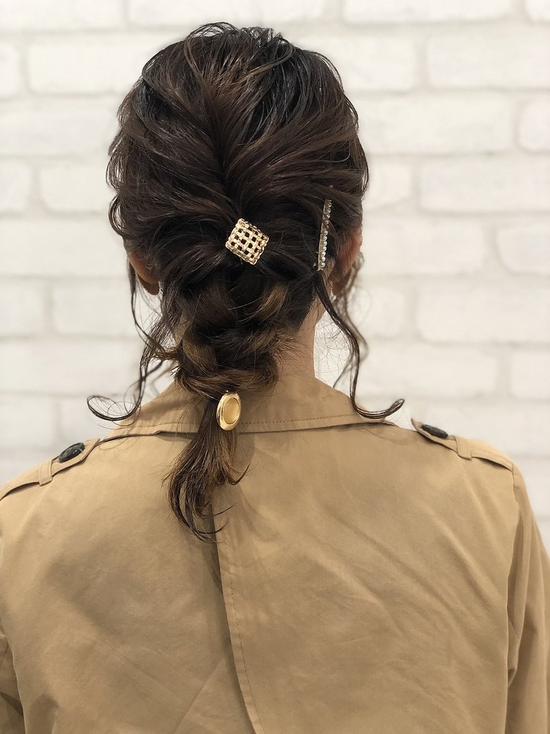 丸顔さんも必見 童顔に似合うヘアアレンジで 大人可愛く変身しちゃおう ホットペッパービューティーマガジン 丸顔さんも必見 童顔に似合うヘアアレンジで 大人可愛く変身しちゃおう ホットペッパービューティーマガジン