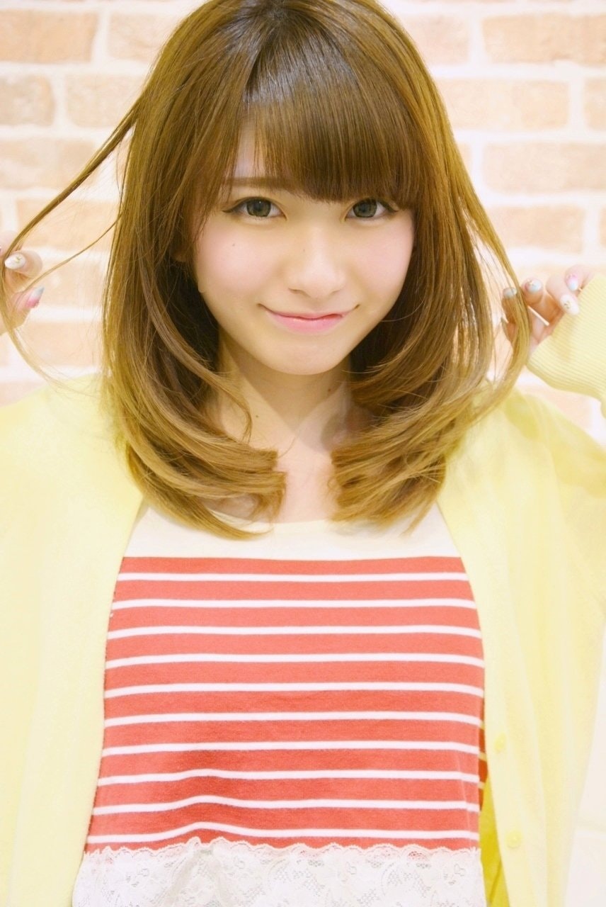 白髪はカラーリングでカバーする♪やや明るめトーンが似合うおすすめヘアスタイルまとめのサムネイル画像