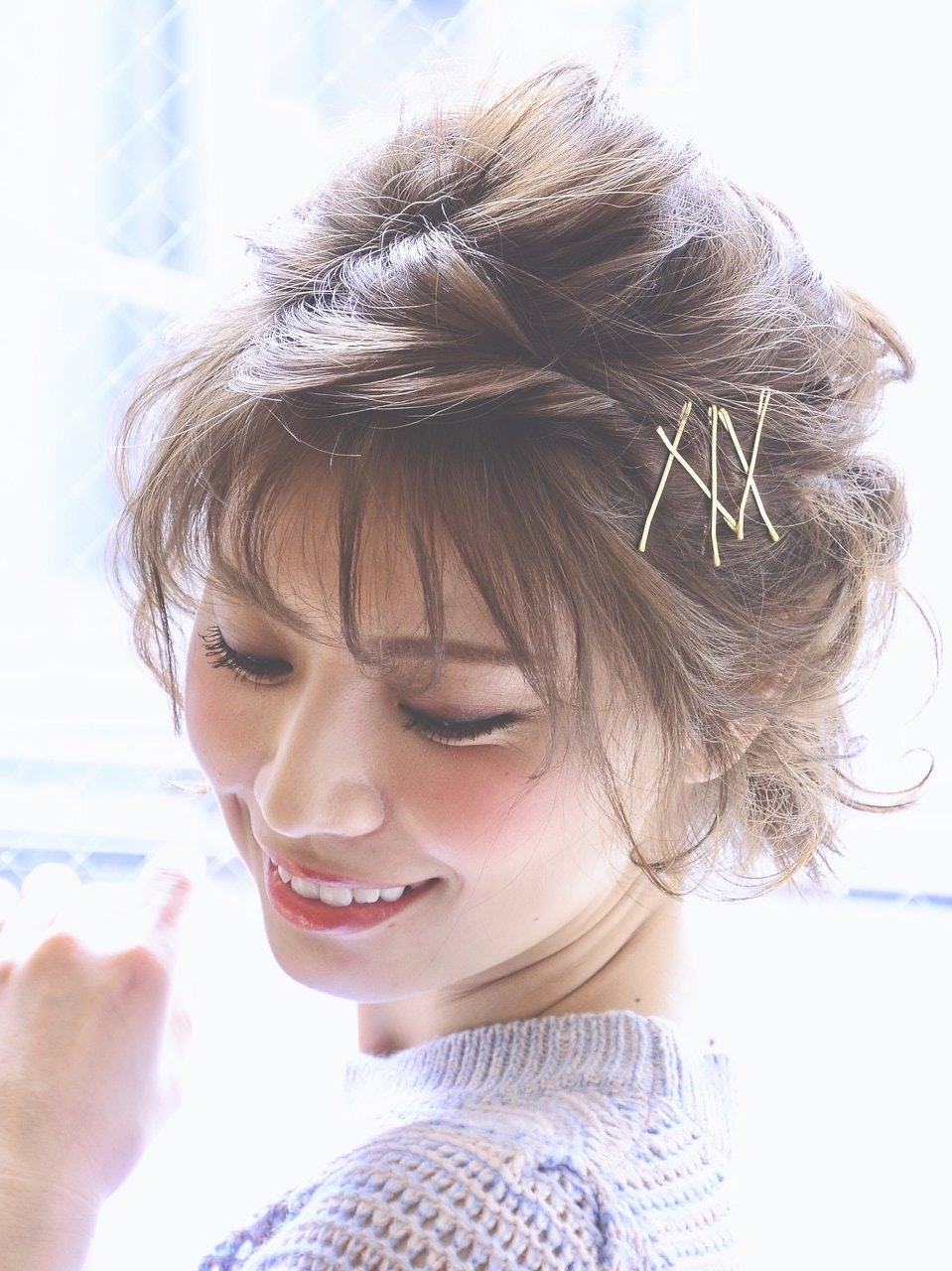 ほどよくふんわり仕上げて好感度UP♪ねじねじするだけ【スタイル別】大人かわいいヘアアレンジ集のサムネイル画像