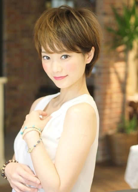 フォーマルシーンでも堂々と輝く女性に！「ベリーショート」ヘアカタログ集のサムネイル画像