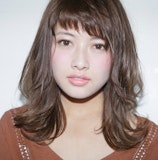 キュートもクールもお好み次第☆外ハネのヘアアレンジでトレンド感のある髪型にチェンジ！