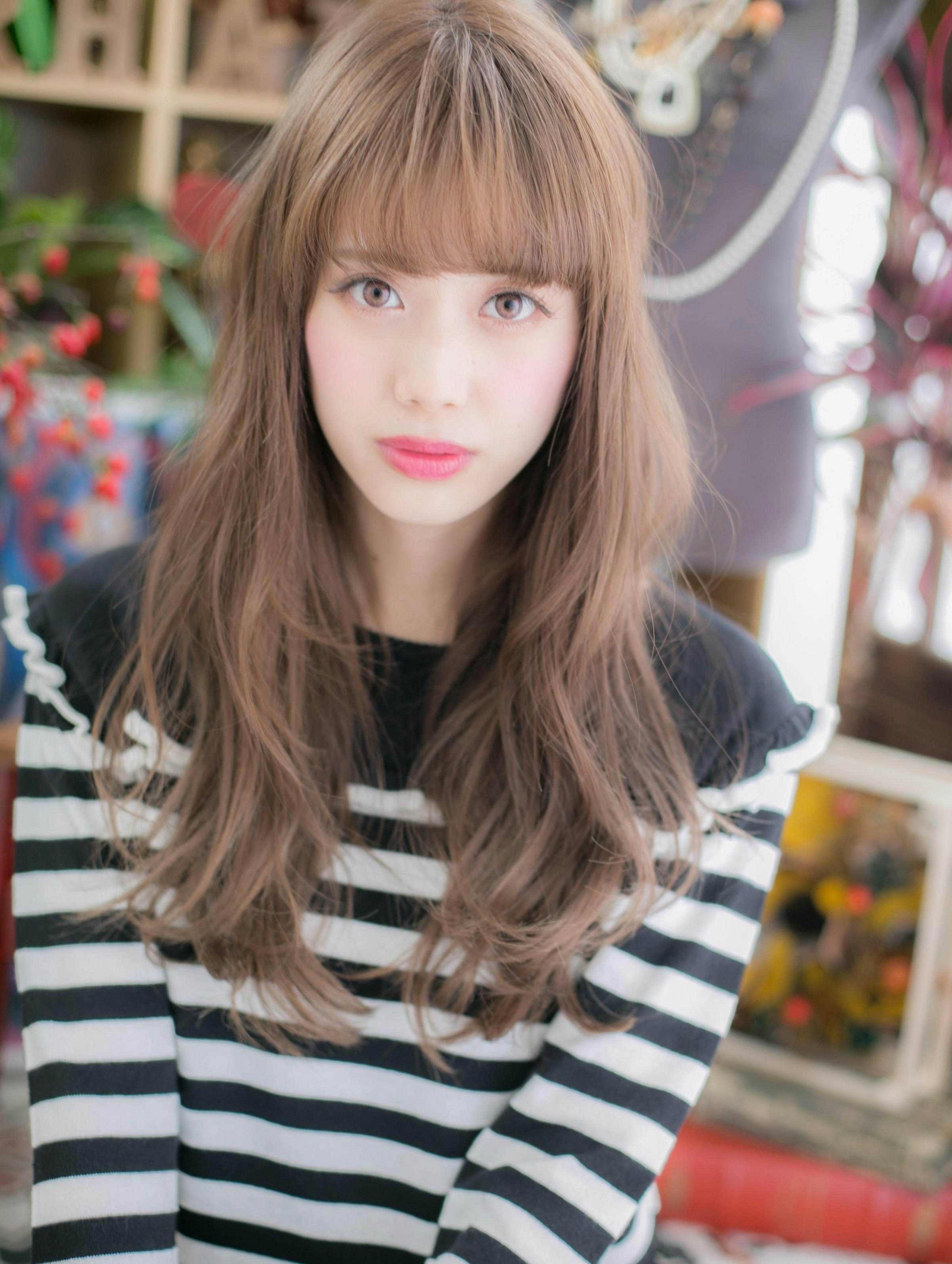 女性らしい雰囲気が魅力 長さ別に楽しむ ゆる巻き ロングヘアスタイル集 ホットペッパービューティーマガジン