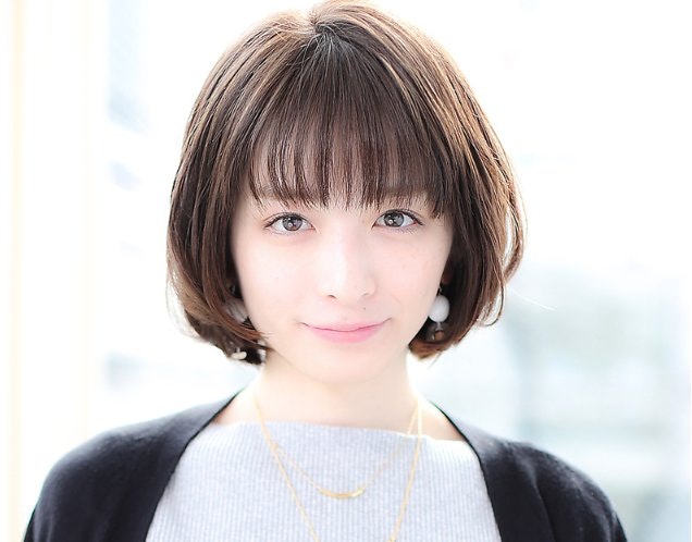 18年秋はショートヘアを大人っぽいスタイルに決める 大人女子におすすめの上品なショートヘア集 ホットペッパービューティーマガジン