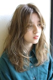 モード系のロングヘアでクール女子を目指してみない♪ストレートもウェーブも魅惑のヘアスタイル集