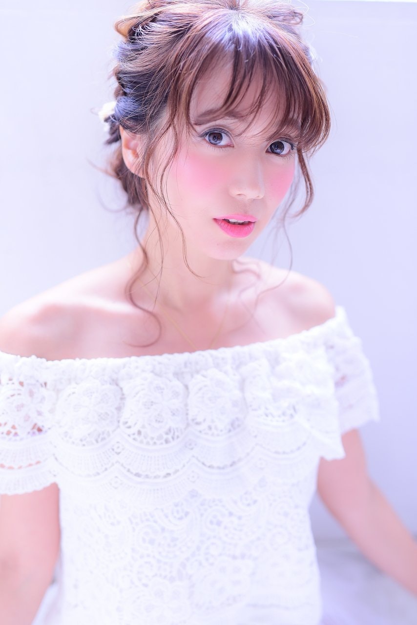 ねじって留めれば簡単おしゃれ ねじりを使ったヘアアレンジで女子力アップ ホットペッパービューティーマガジン ねじって留めれば簡単おしゃれ ねじりを使ったヘアアレンジで女子力アップ ホットペッパービューティーマガジン