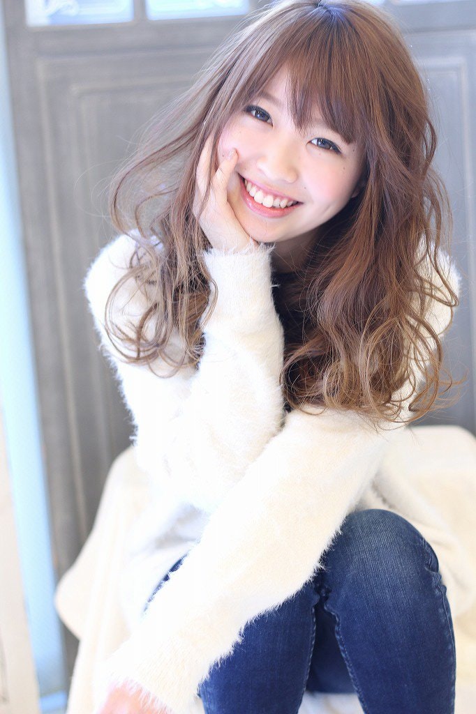 最高のゆるふわヘアを手に入れる♡フェミニンカールが大人かわいい【レングス別】ヘアスタイル集のサムネイル画像