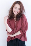 女性らしさを引き出すなら♡胸上ロングの髪型で“大人かわいい”を極めよう