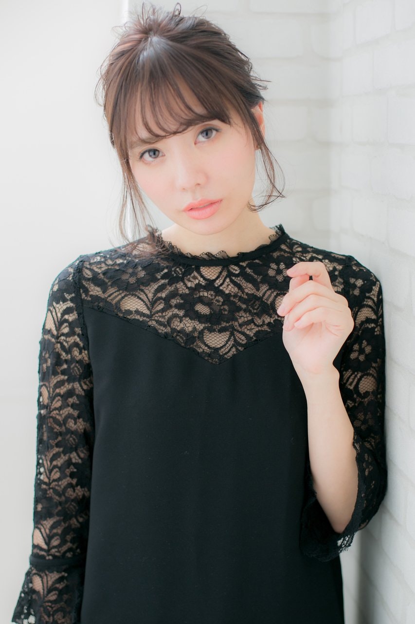 アップスタイルはシーンに合わせて 結婚式やパーティーにおすすめの髪型まとめ ホットペッパービューティーマガジン