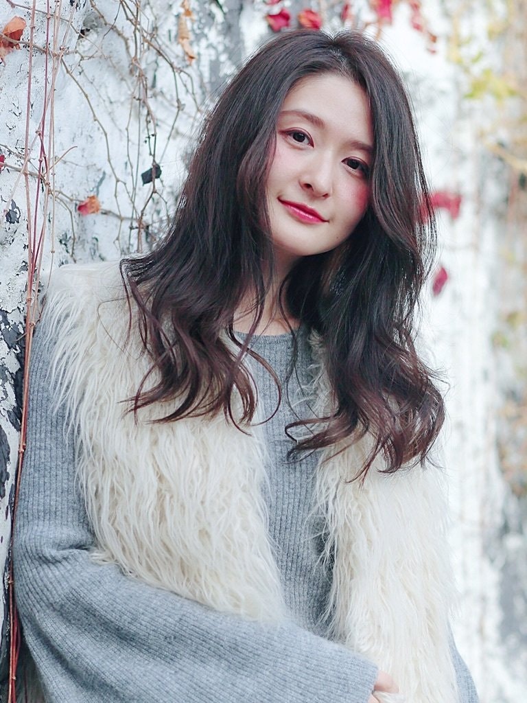 髪色を変えてなりたい自分に!すぐにマネしたくなる、髪型別おすすめヘアカラーまとめのサムネイル画像