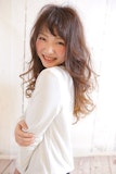 自然体でおしゃれ♪ルーズなウェーブをかけてナチュラル美人に！