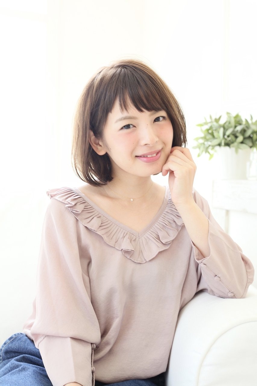 個性が光る 思い切ってアシメのショートバングにイメチェンしてみない ホットペッパービューティーマガジン