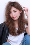 女っぽいのに媚びすぎていない！個性派におすすめなロングヘアスタイル集