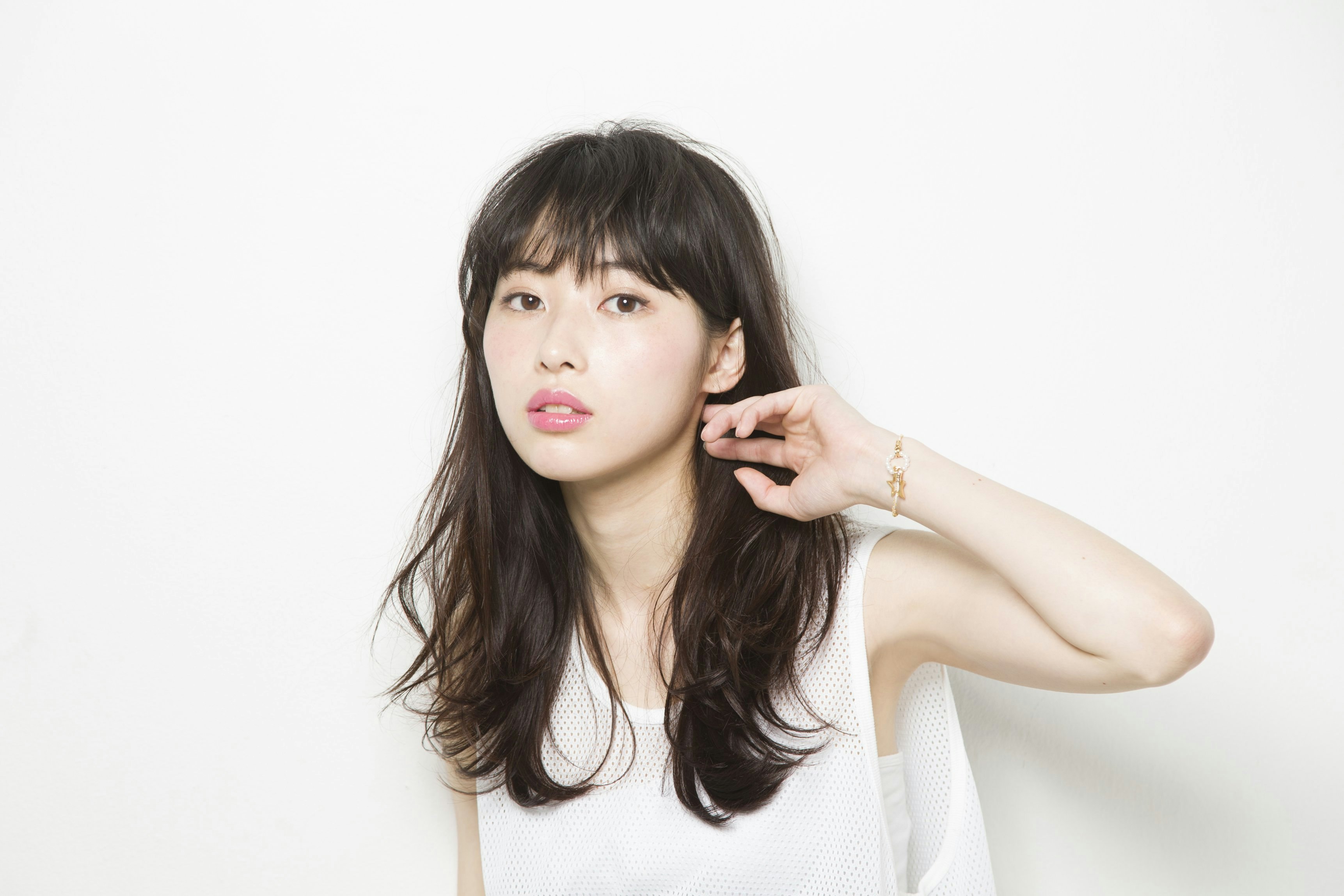 オン眉 シースルー かきあげバング おnew前髪 でトレンド服を制しましょ ホットペッパービューティーマガジン