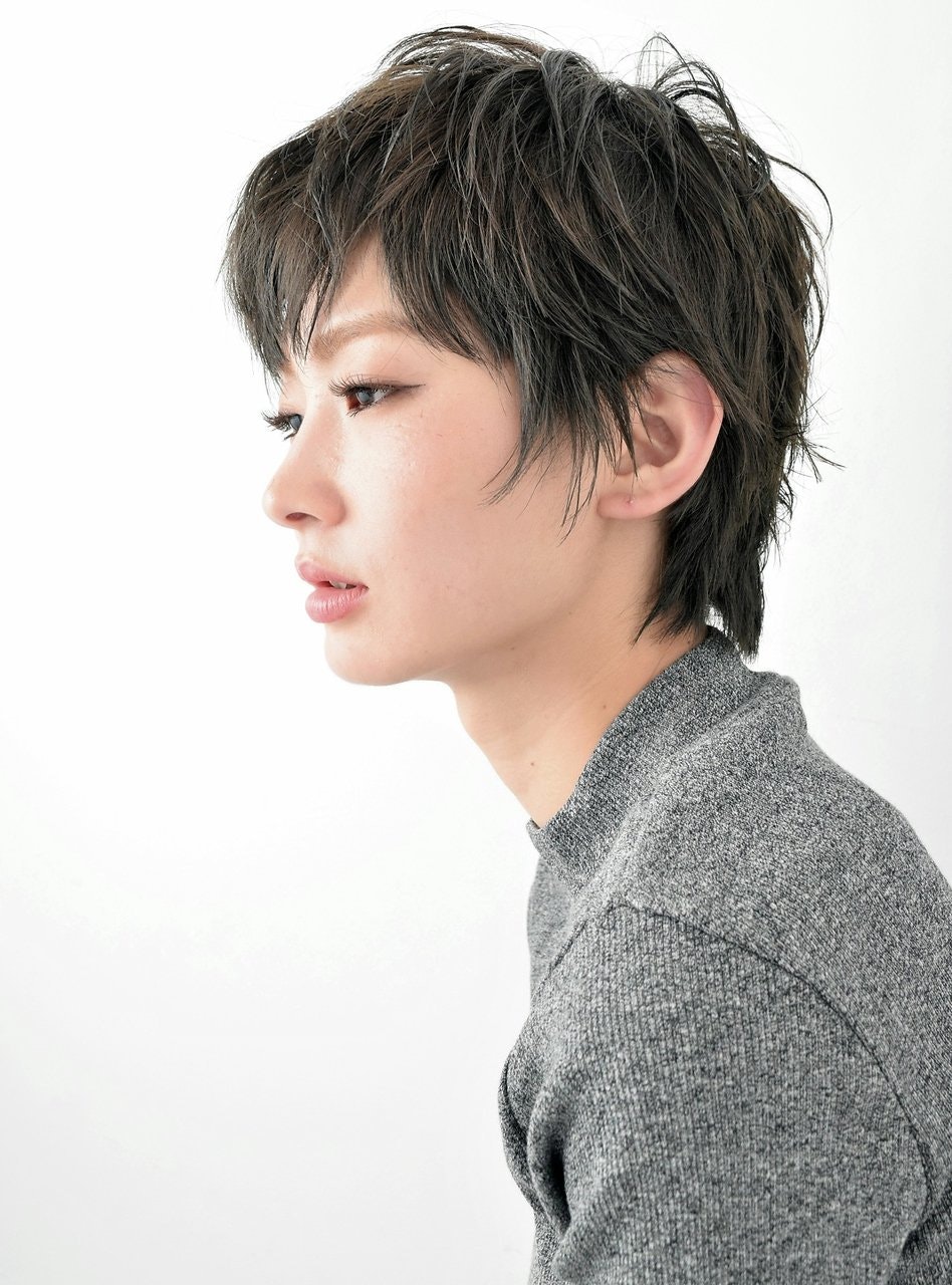 縦長フォルムがとっても新鮮♡話題の“ソフトウルフヘア”が気になる!のサムネイル画像