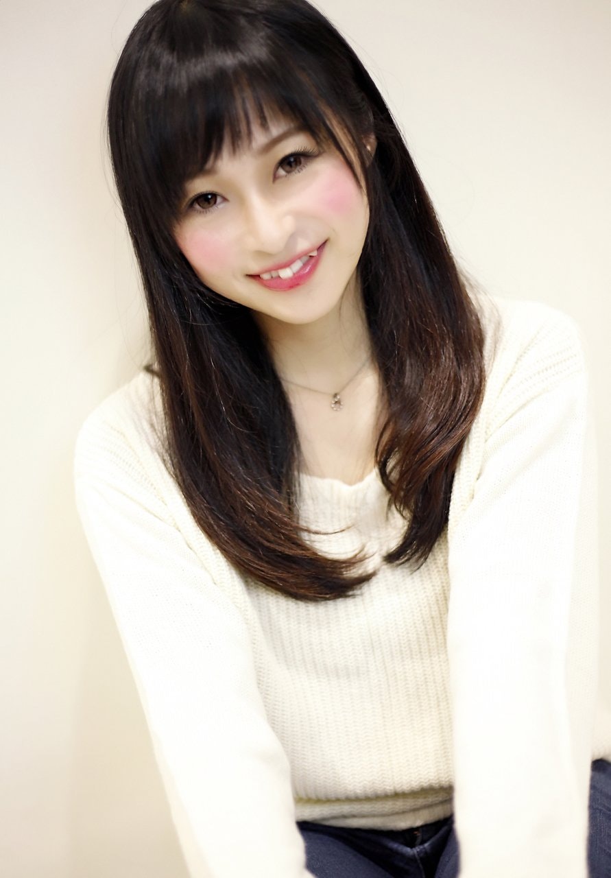 大人可愛い黒髪ヘア 清楚な雰囲気を手に入れて男性ウケを狙っちゃおう ホットペッパービューティーマガジン
