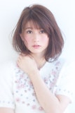 ミディアムレイヤーが可愛すぎる♡ふんわり感のあるフェミニンなヘアスタイル集