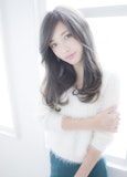 《大人女子向け》前髪で選ぶ！フェミニンな愛され系セミロングのヘアスタイル