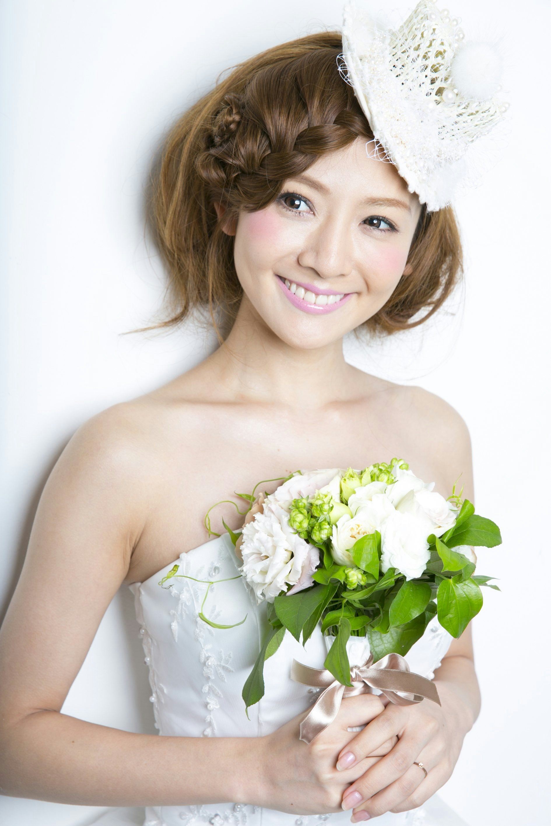 おしゃれは前髪で差をつける 編み込み前髪で作るとっておきのヘアアレンジ ホットペッパービューティーマガジン おしゃれは前髪で差をつける 編み込み前髪で作るとっておきのヘアアレンジ ホットペッパービューティーマガジン