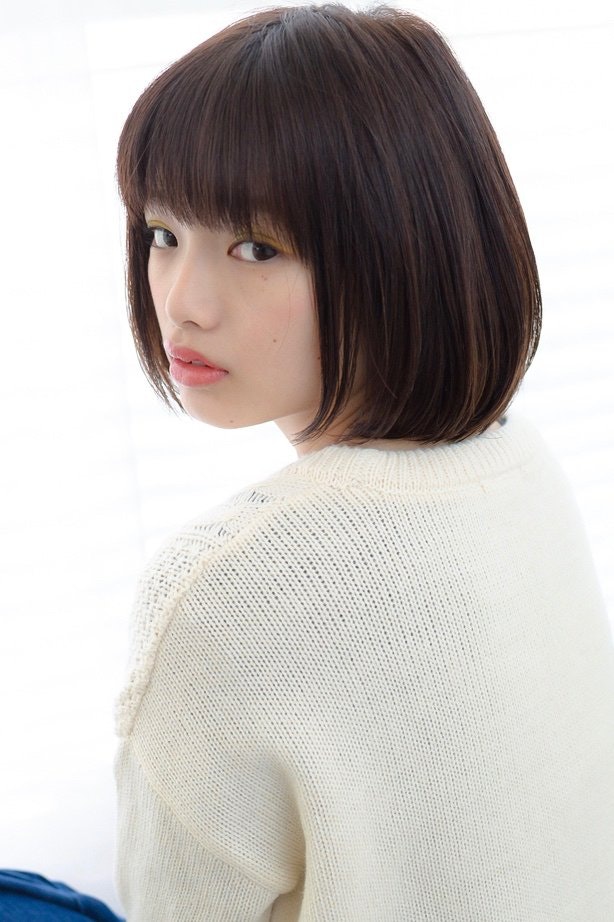 ストレートボブでピュアに見違えよう まっすぐな髪で新鮮 おしゃれなヘアスタイル集 ホットペッパービューティーマガジン