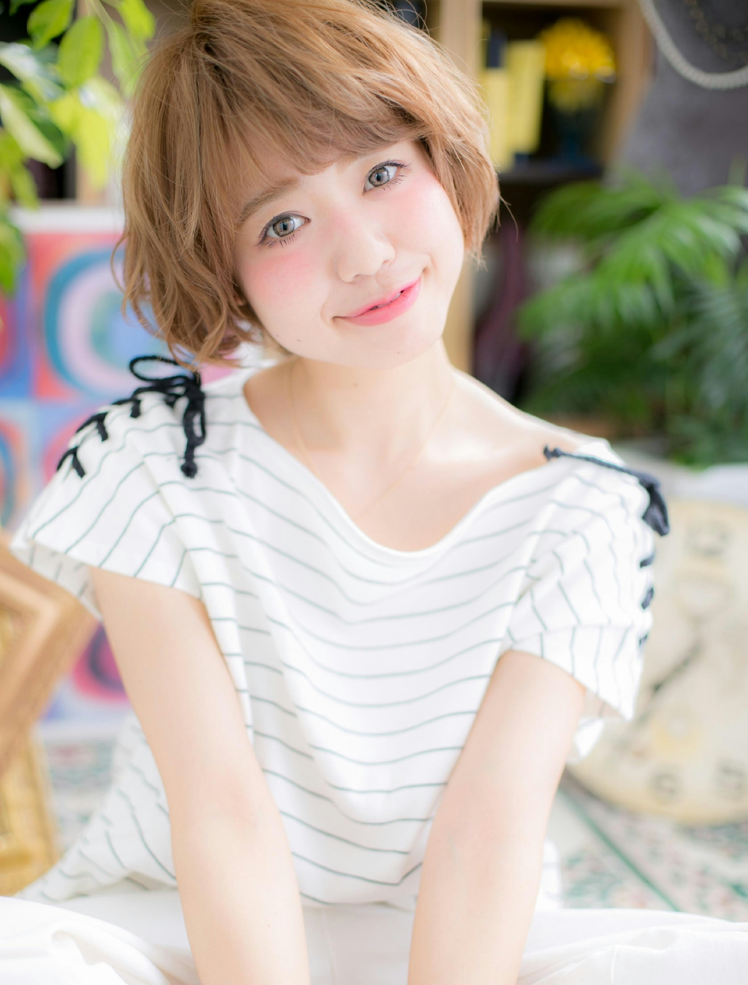 モテ髪ショートのヘアカタログ ふわっと軽く仕上げて愛される髪型にランクアップ ホットペッパービューティーマガジン