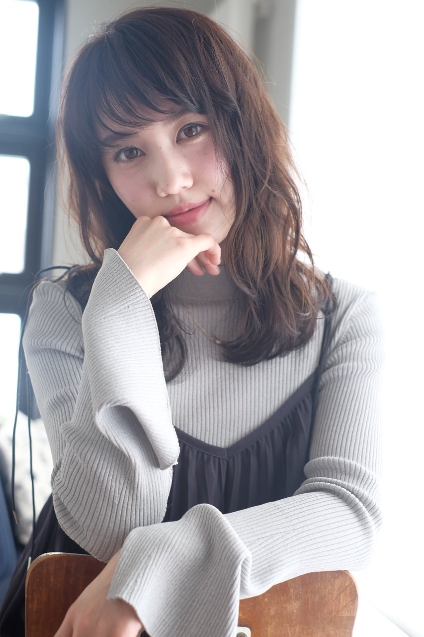 くせ毛 ゆるパーマで トレンド感たっぷり 自分らしくまとまる愛されヘアスタイル ホットペッパービューティーマガジン