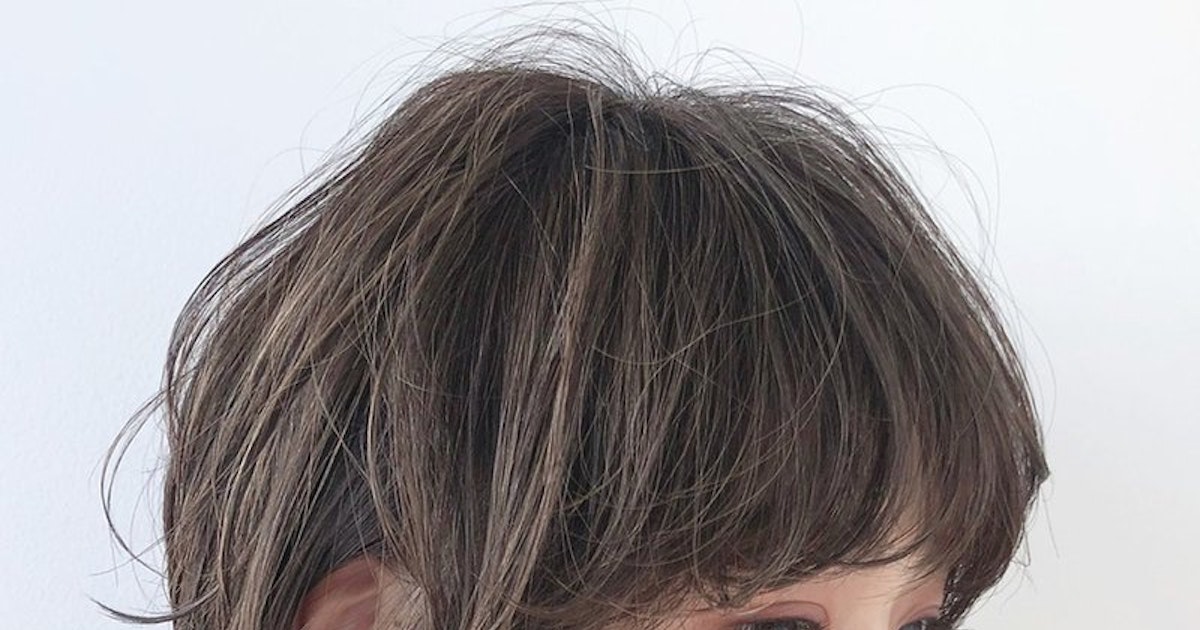 ショートヘアを清楚にアップデート 大人女性の上品さが伝わるおすすめスタイルって ホットペッパービューティーマガジン ショートヘアを清楚にアップデート 大人女性の上品さが伝わるおすすめスタイルって ホットペッパービューティーマガジン