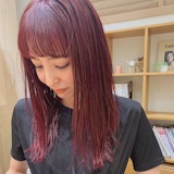 季節の変わり目に!チェリーカラーで差がつく女っぽヘアに◎