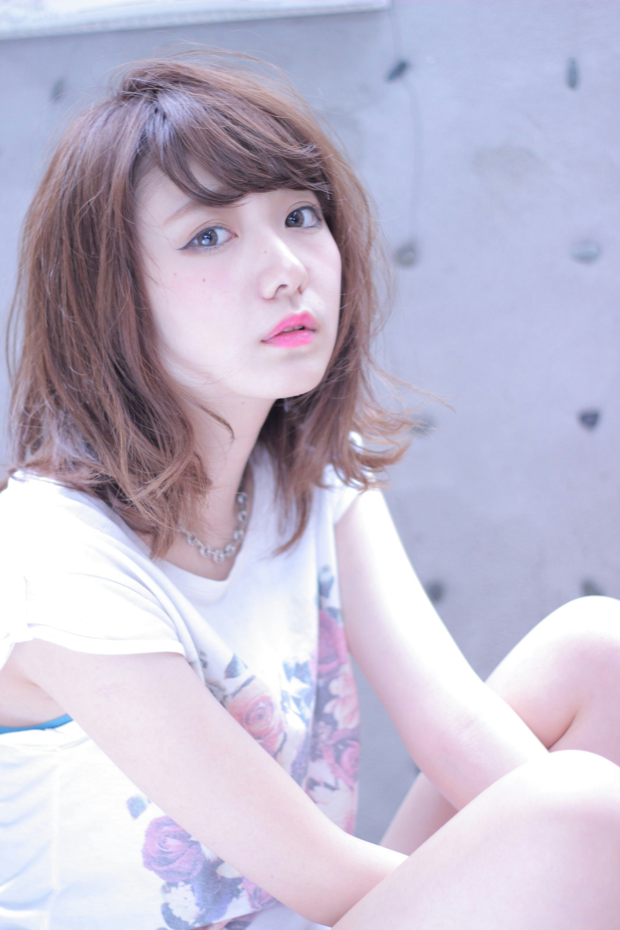 シルバーアッシュで想像以上の輝きを手に入れよう♡暗めも明るめもおしゃれにキマるヘアカラー特集のサムネイル画像