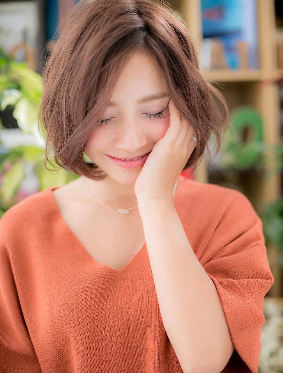 大人かわいい印象になれる前髪はコレ 簡単にイメチェンが叶うヘアカタログ集 ホットペッパービューティーマガジン