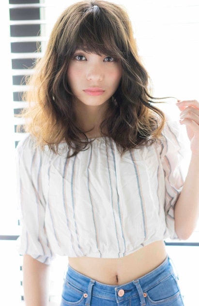 おしゃれに進化したソバージュが新鮮 レトロかわいいヘアスタイル特集 ホットペッパービューティーマガジン