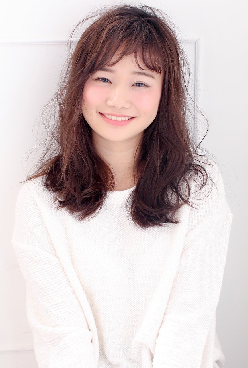 ゆるふわパーマで女っぷりを格上げしよ 無造作ウエーブで作る理想の愛されヘアスタイル集 ホットペッパービューティーマガジン