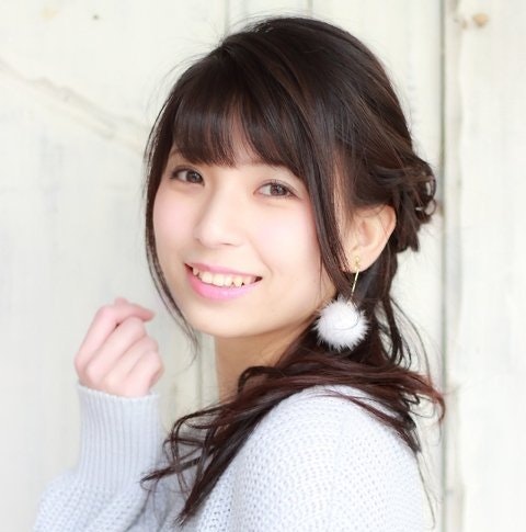 毎日おしゃれを意識したい♪大人女子のための仕事で使える髪型アレンジ特集のサムネイル画像