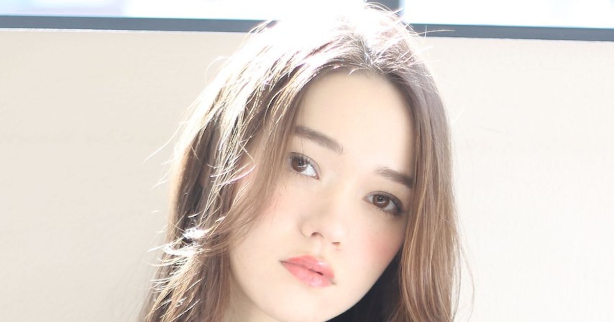 髪の 分け目 を変えれば 印象も変わる 気分に合わせて着替えたい 美人前髪の作り方 ホットペッパービューティーマガジン 髪の 分け目 を変えれば 印象も変わる 気分に合わせて着替えたい 美人前髪の作り方 ホットペッパービューティーマガジン